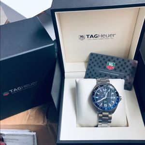 Tag Heuer Formula 1 GMT 7 “Batman” watch